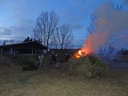 Weihnachtsbaumverbrennen_Renneritz_201320130112_DSC04769_1024_768
