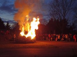 Weihnachtsbaumverbrennen_Renneritz_201320130112_DSC04771_1024_768