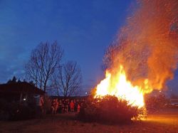 Weihnachtsbaumverbrennen_Renneritz_201320130112_DSC04778_1024_768
